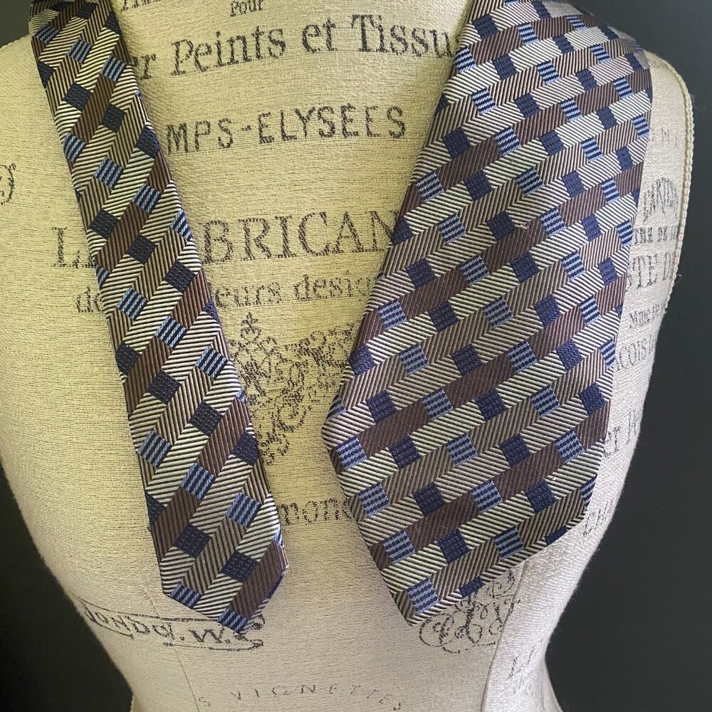 Vintage Tie Rack Men silk woven graphic necktie